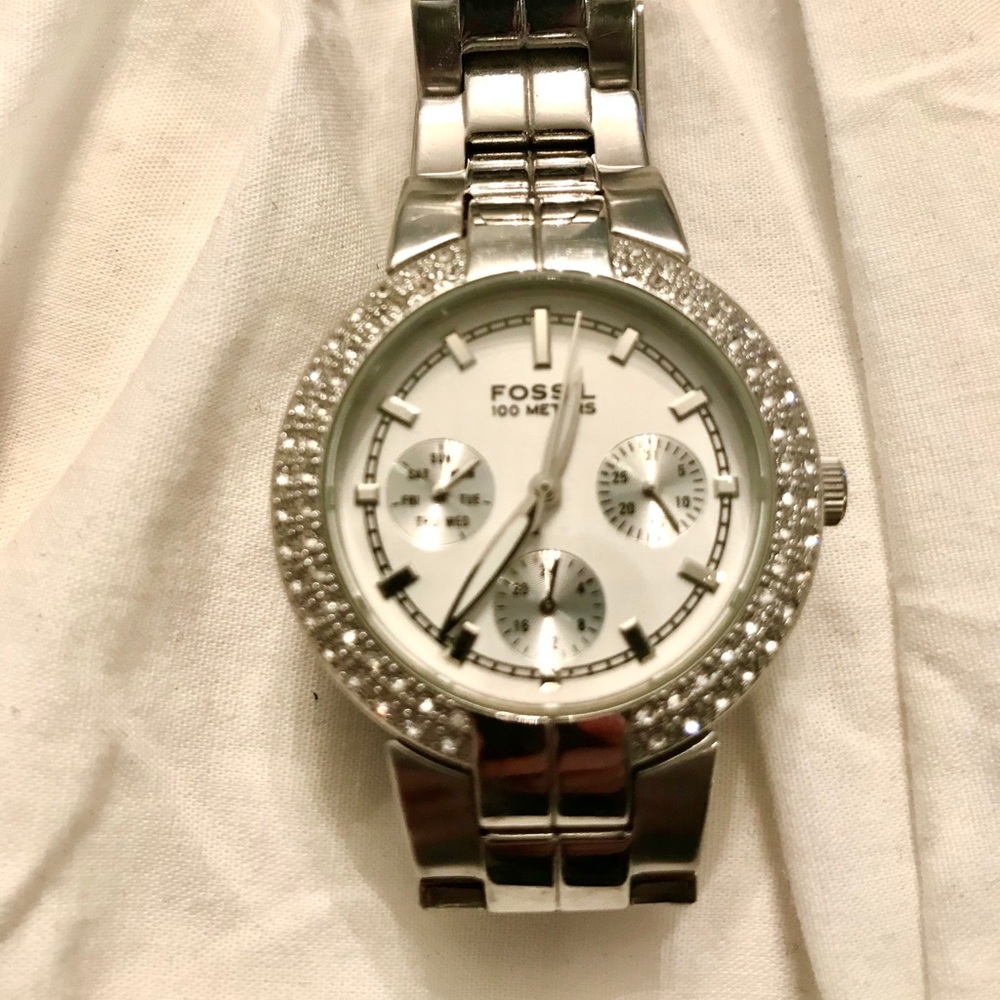 Watch - Picture 2 of 6